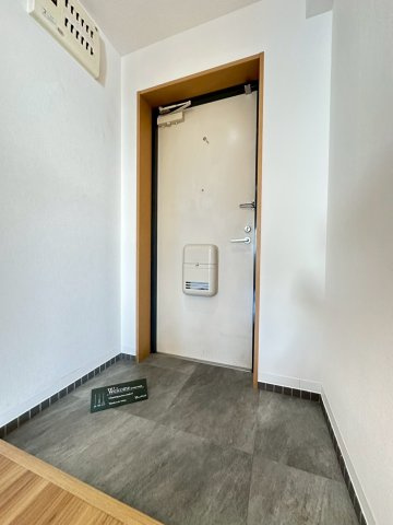 マンションフォルツーナの玄関