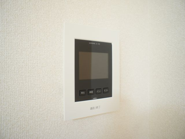 【セキュリティ】 | ヴィヴァーチェB | 訪問者の確認ができるTVドアホン付きです♪