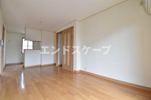レトアハイムの居間・リビング|高崎、前橋、伊勢崎エリアのお部屋探しはエンドスケープまで！お客様の理想お聞かせ下さい♪