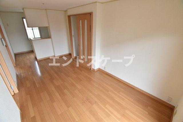 レトアハイムの居間・リビング|高崎、前橋、伊勢崎エリアのお部屋探しはエンドスケープまで！お客様の理想お聞かせ下さい♪