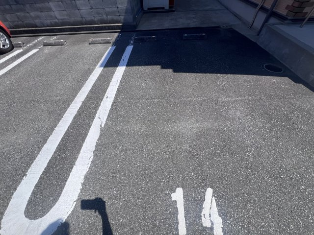 コンフォート小山Ｃの駐車場
