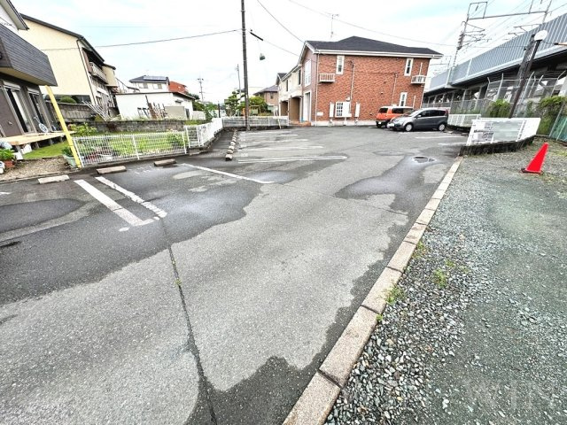 コメコメ・ハウスの駐車場