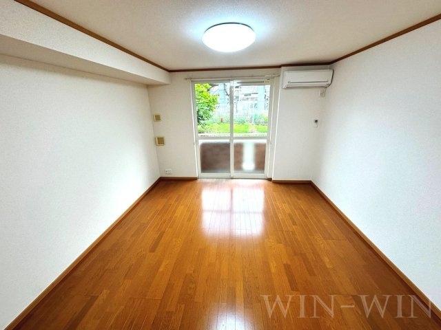 コメコメ・ハウスの居間・リビング