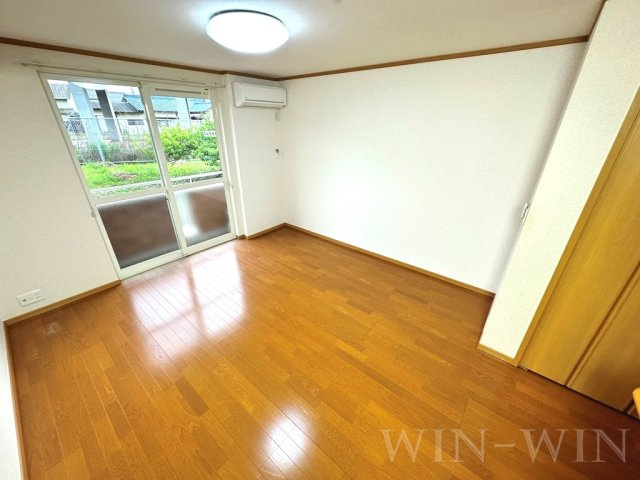 コメコメ・ハウスの居間・リビング