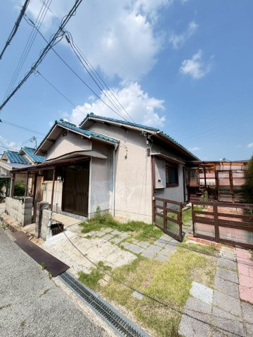 松下住宅貸家の駐車場