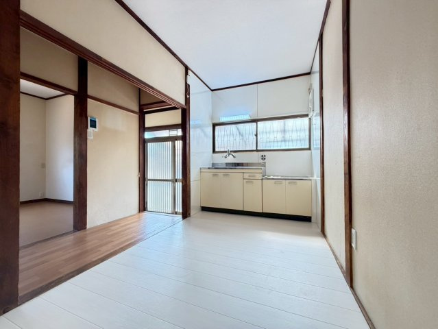 松下住宅貸家の居間・リビング