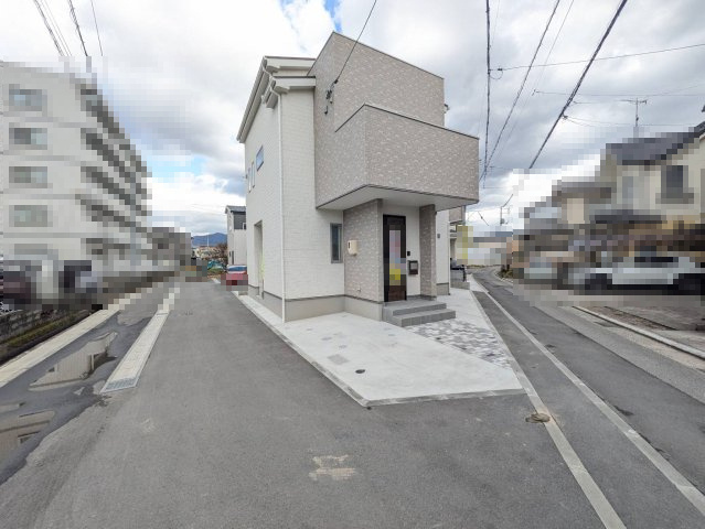 【前面道路含む現地写真】