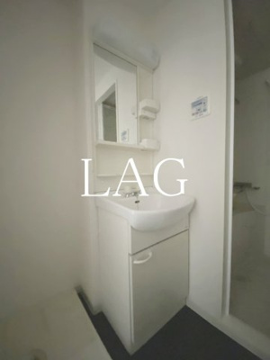 【洗面所】 | スパシエカステロ新都心 | 洗面台です。