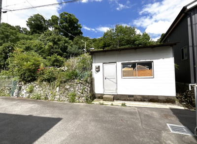 【外観】 | 宇治市莵道河原　土地　注文住宅　建築条件なしの土地 | 総合病院や診療所も徒歩10分圏内に点在しているので、日々の暮らしが安心です。ドラッグストアは徒歩11分にダックス【宇治三室戸店】があります。