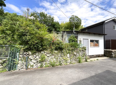 【外観】 | 宇治市莵道河原　注文住宅　建築条件なし　土地 | 観光気分を楽しめる【平等院表参道】はお洒落なカフェや、歴史を感じられるお茶屋さんなどがあります。そして世界遺産【平等院】もある贅沢なエリアで皆に自慢できます。