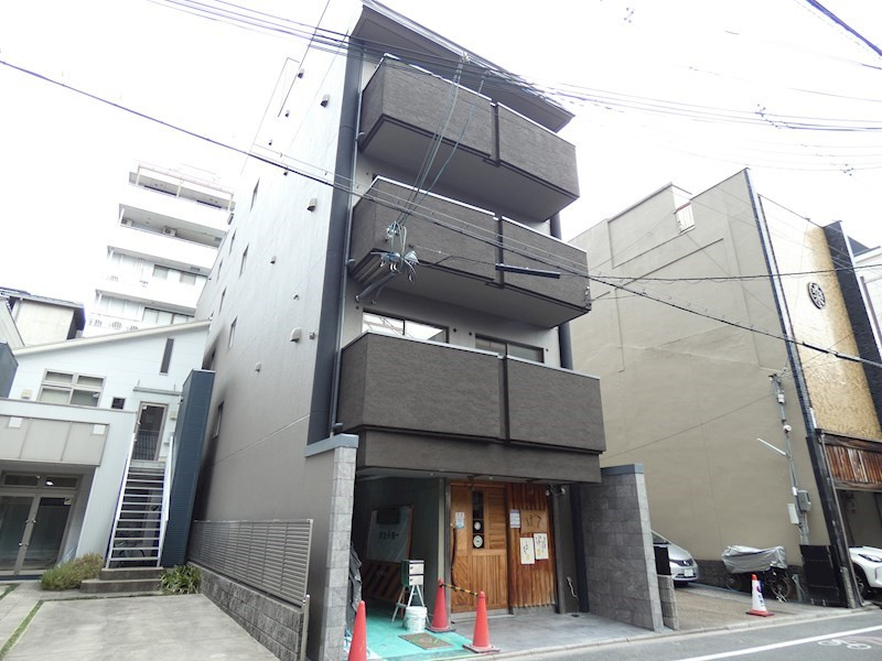 AKS NISHIYAMA