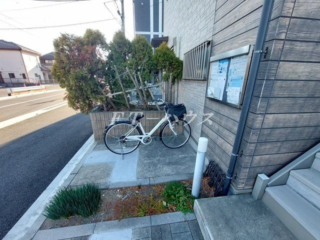 アムール SHINYA のエントランス