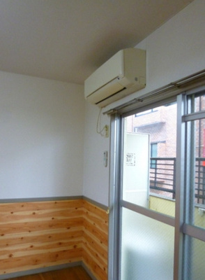 【内装】 | ワンバイワン | 内装は落ち着いています