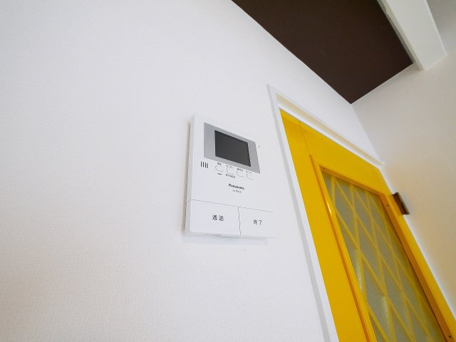 シティエステート南紀寺のセキュリティ|お顔が見えるモニター付きインターホンで安心。