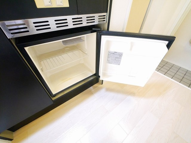 シティエステート南紀寺の設備|ミニ冷蔵庫もついてます。