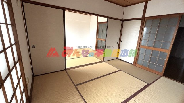 長門石スカイマンションの和室