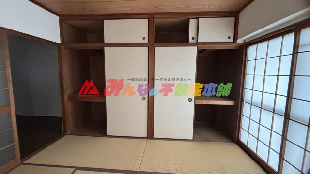 長門石スカイマンションの収納