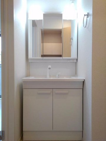 マンス　シャンの洗面所|忙しい朝には欠かせない洗面所です