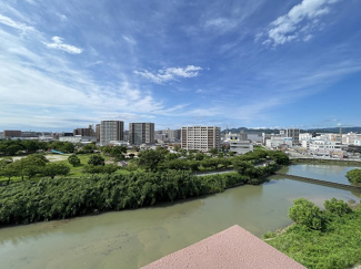 【展望】 | 目の前に広がる箱崎公園の緑と須恵川の自然に癒やされますね＾＾