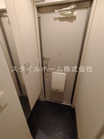 ハイム杉山Ａ棟の玄関