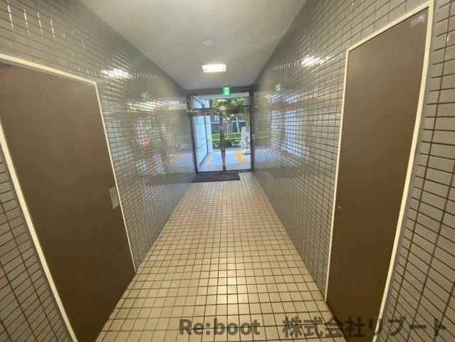  細矢ビルのエントランス