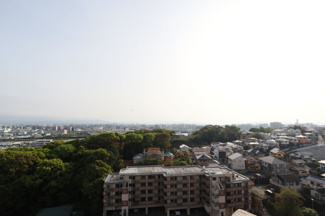 【展望】 | 南西向きのバルコニーは陽当り良好で、たっぷりのお洗濯物もよく乾きます！