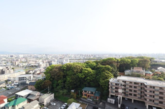 【展望】 | 前面はさえぎる高層ビルもなく、美しい青空の眺望が広がります
