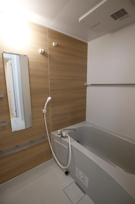 浴室乾燥機付きです。