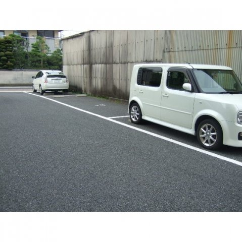 岐阜市加納本石町２丁目の駐車場の外観