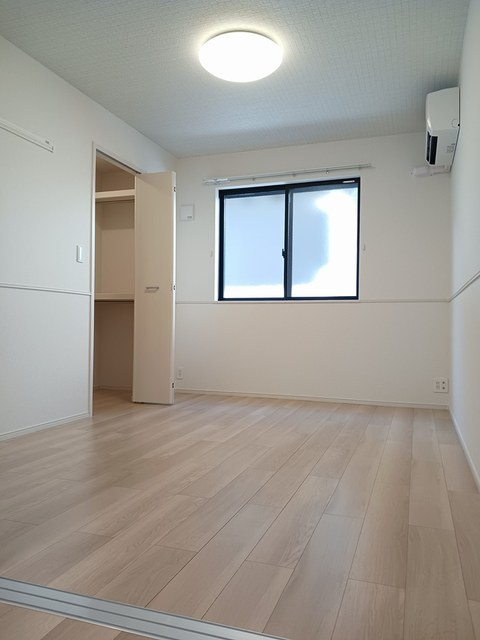 グランドール東金Ⅱの洋室