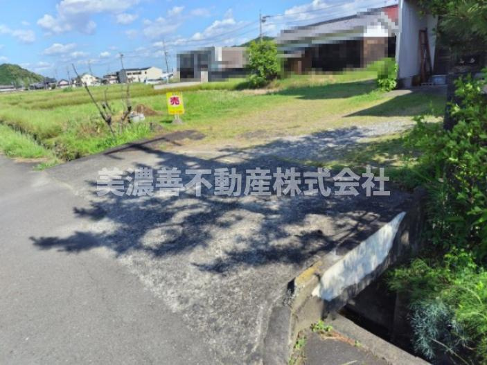 ６３４２９　岐阜市太郎丸北郷土地の外観