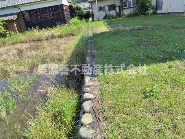 ６３４２９　岐阜市太郎丸北郷土地の外観