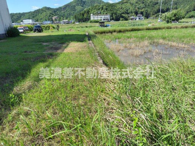 ６３４２９　岐阜市太郎丸北郷土地の外観