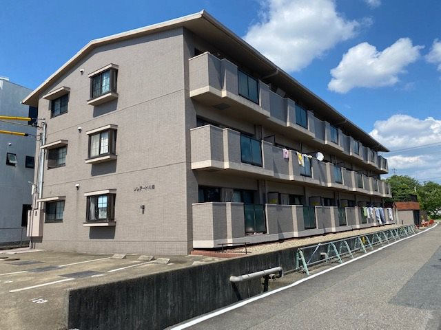 ソレアード川添の外観