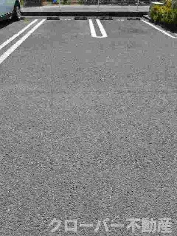 パレス・ニュールミネⅡ　Ａの駐車場