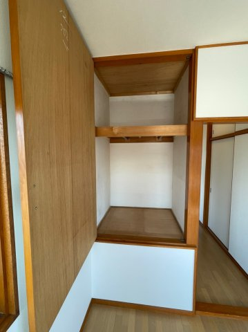 総持寺駅前戸建の収納