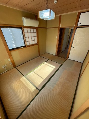 総持寺駅前戸建の内装