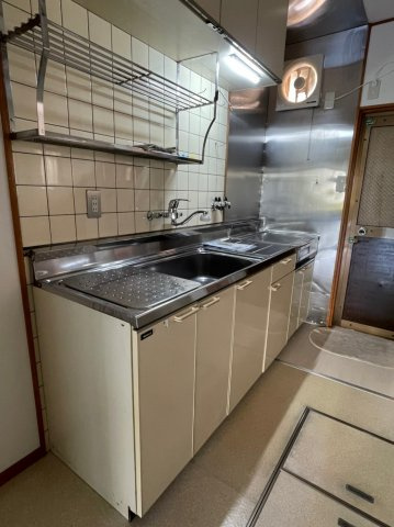 総持寺駅前戸建のキッチン