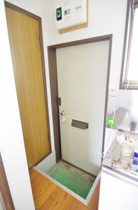 明るい玄関です