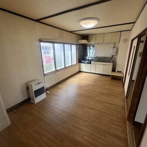 新町アパート高砂４丁目の居間・リビング