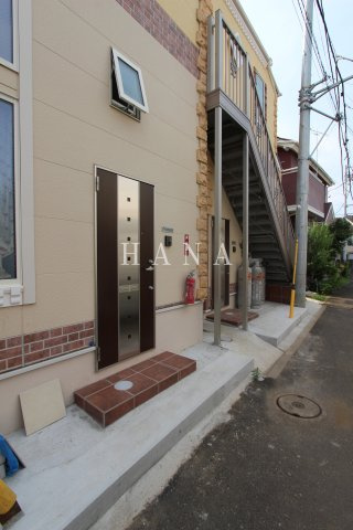 ユナイト日ノ出ルモンドのエントランス