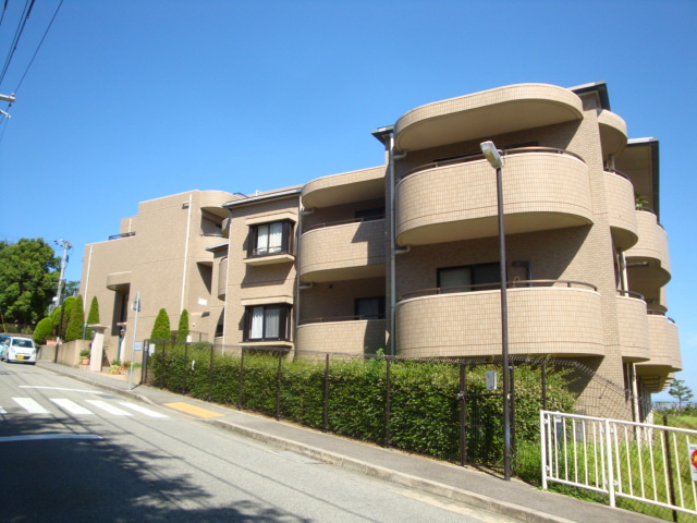 ステイツ逆瀬川宝梅の外観