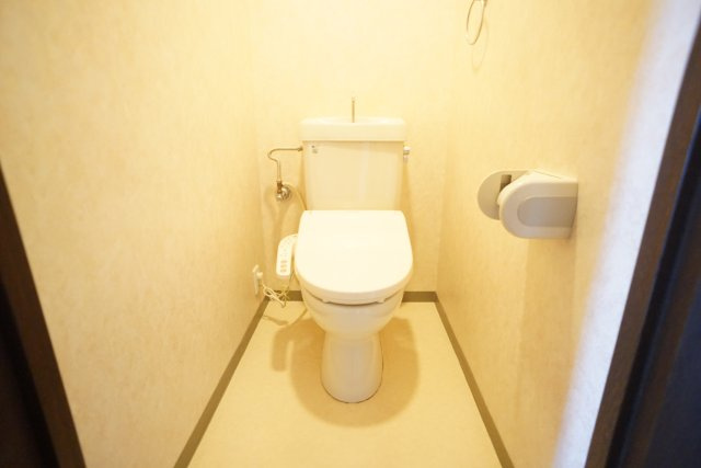 ステイツ逆瀬川宝梅のトイレ