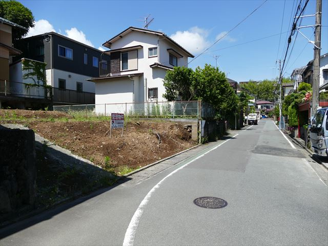 川奈　水無田　売土地の前面道路含む現地写真