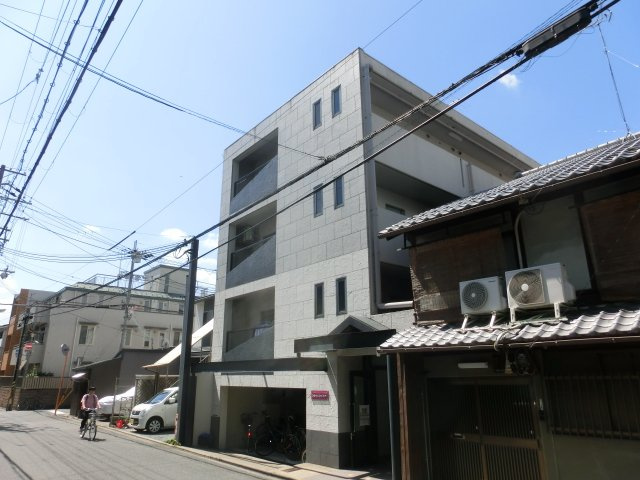 DOMAINE新町の外観