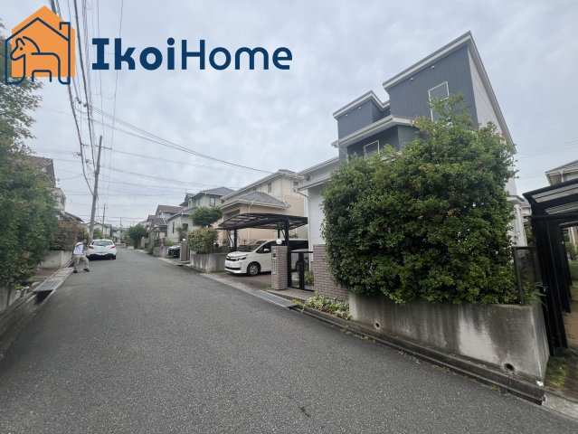 神戸市西区学園東町　中古一戸建の周辺|前面道路は6M幅で広々しています。駐車がし易く、車の対面のすれ違いも楽にできます。