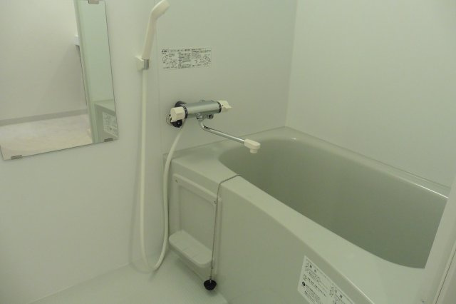 メゾン・エイムウエストの浴室