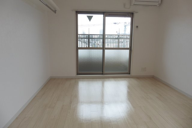 メゾン・エイムウエストの居間・リビング