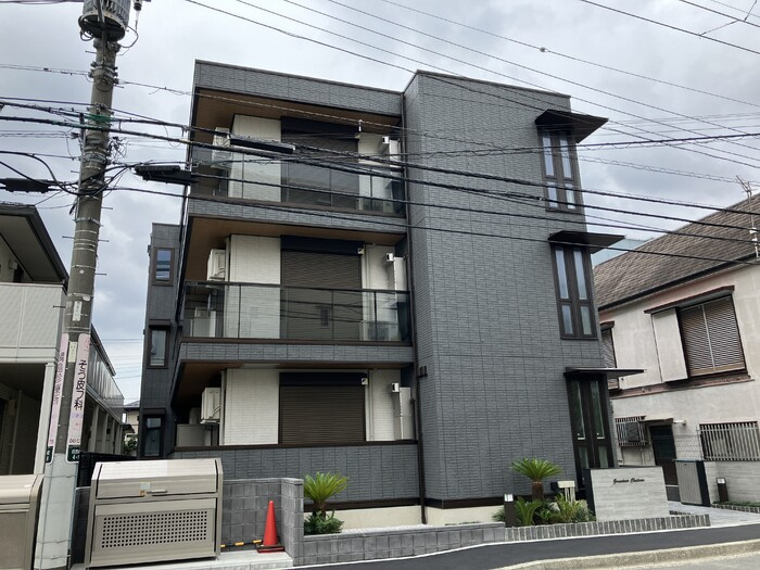 Grandeur Chateau (ｸﾞﾗﾝﾄﾞｩｰﾙ ｼｬﾄｰ)