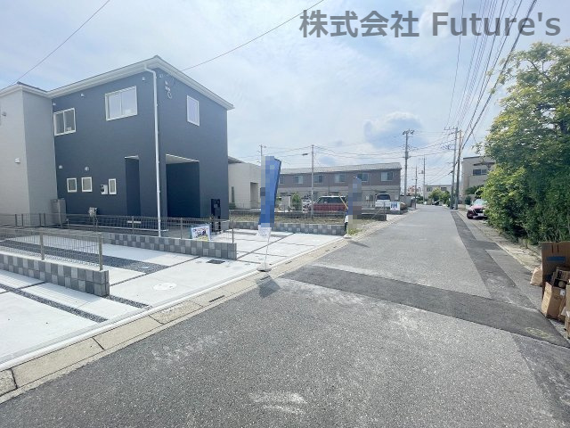 三郷市鷹野2丁目　新築戸建　全4棟　4号棟の前面道路含む現地写真|前面道路含む現地写真です。